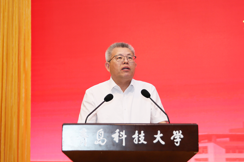 学校举行2026年教师节庆祝大会
